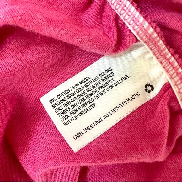 Isabel Maternity Pink V-Neck Short Sleeve Top with Ruched Sides Size S - Picture 5 of 5